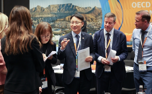 국세청장, 케이프타운 OECD 회의서 "체납관리 네트워크 강화"