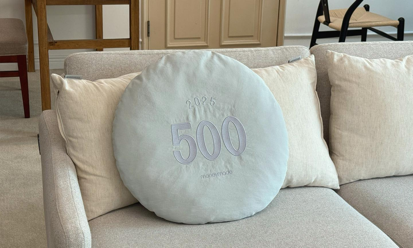 "돈방석에 앉아볼까"…온라인카지노 커뮤니티, 진짜 돈 들어간 돈방석·돈지갑 출시