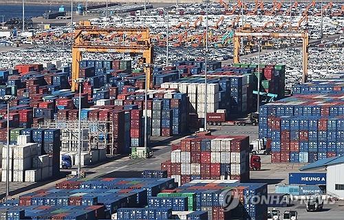 산업연 "올해 수출액 사상 첫 7천억 달러 돌파 예상"