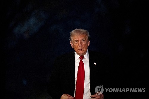 "해외 온라인카지노 순위, 바이든 시절 들어온 난민 전원 재심사할 듯"