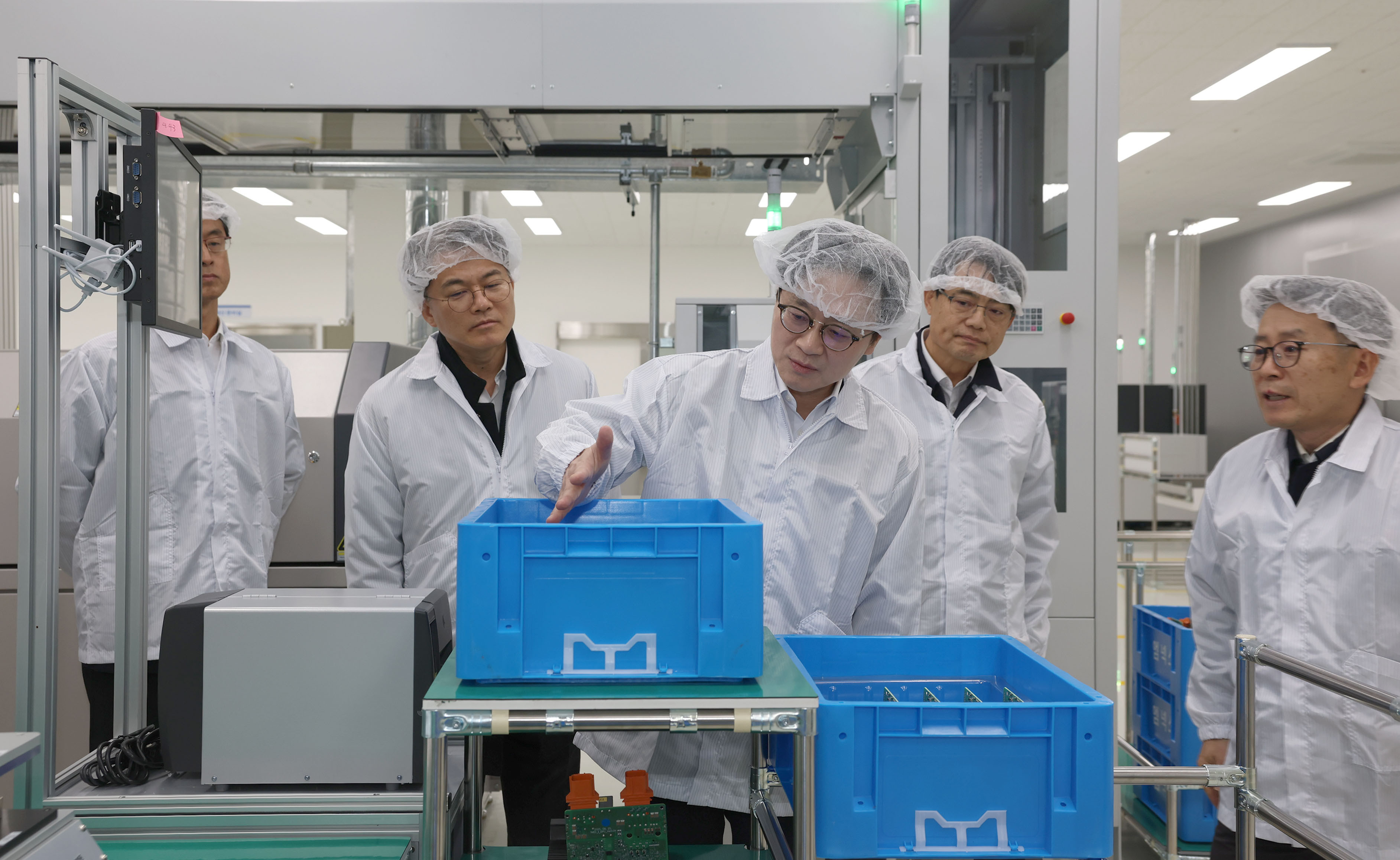 산업장관, 마이다스 온라인카지노 벳엔드 부품기업 '엠넥스' 방문…"경쟁력 강화 중요"