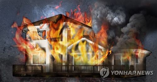 "담배꽁초 버렸는데 불이" 직접 신고하고도…주택 화재로 20대 사망