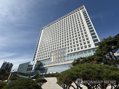 군기지·공항 돌며 전투기 촬영 중국 고교생 2명…일반이적죄 적용