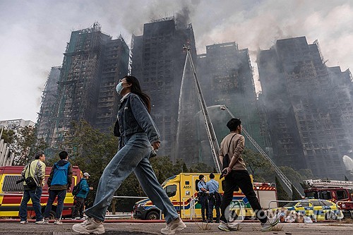 '55명 사망' <em class='find'온라인카지노 에스뱅크</em <em class='find'화재</em 참사…"한층·한 집씩 진화하며 수색"