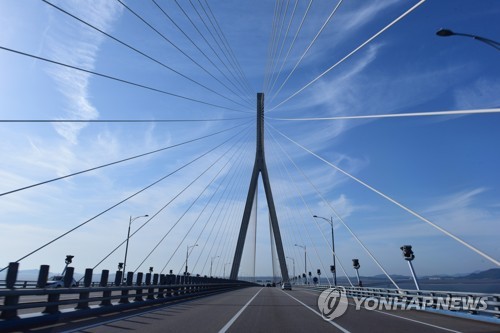 모레부터 인천대교 통행료 인하…승용차 5,500원→2천원