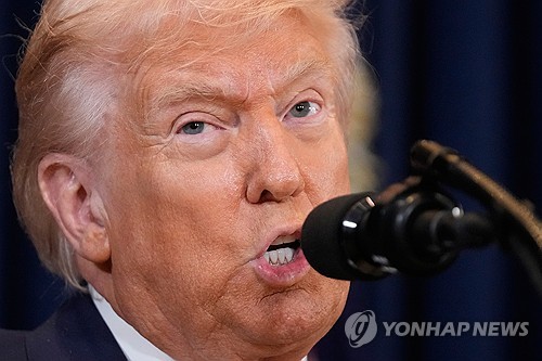 트럼프, 호르무즈 봉쇄시 "이란, 국가로서 재건 불가능하게 만들것"