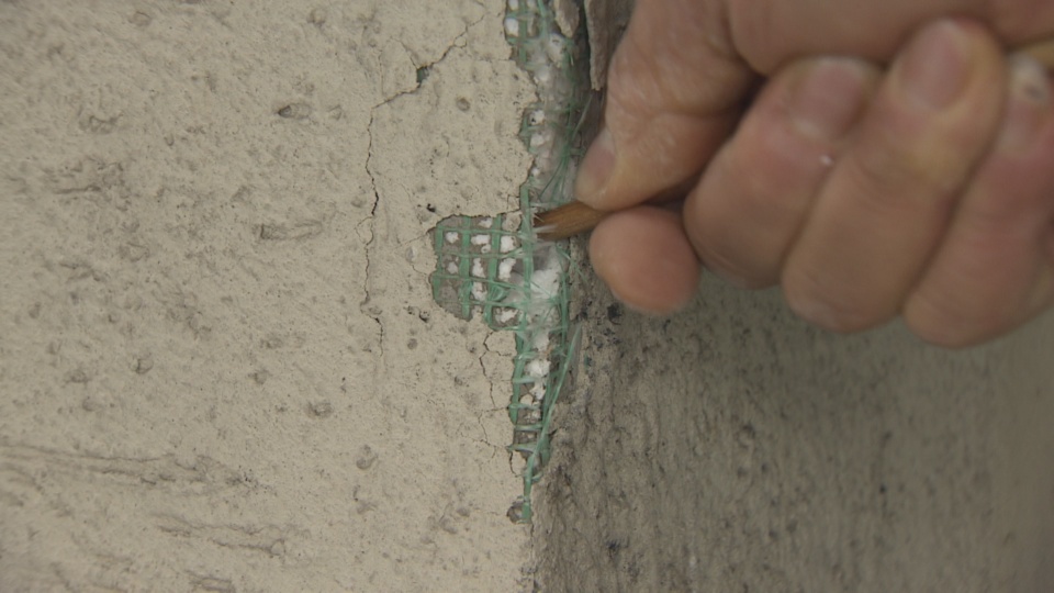 [단독] 나무막대 찌르니 '푹'…걱정되는 '스티로폼 병원'