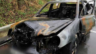 다리·허리에 쇠사슬…40대 불 탄 차량서 숨져 <부산