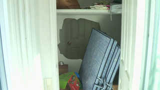 아파트 '경량 칸막이' 덕에 일가족 구사일생 <부산