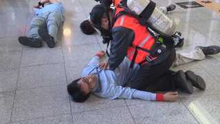 화재ㆍ탈선대비 달리는 열차서 시민 안전교육 <부산