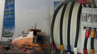 미세먼지 없는 부두 첫걸음…육상전력공급장치 설치