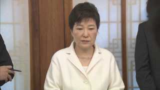 직무정지 한 달 박 대통령…'탄핵 여론' 전환 부심