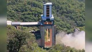북한, 신형 ICBM 2기 제작…이동동향 포착