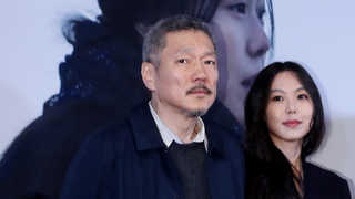 홍상수 - 김민희, 입 열다…"서로 사랑하는 사이"