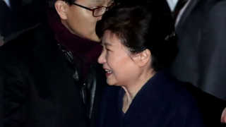 검찰, 박 전 대통령 구속영장 청구할까…고심 시작