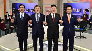 민주당 토론회, '대연정ㆍ제왕적 캠프' 충돌…물고 물리는 난타전