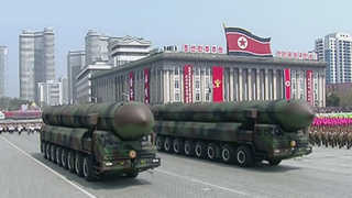 중국, 몰래 북한 미사일 지원하나 "신형 ICBM 발사대 차량 중국제"