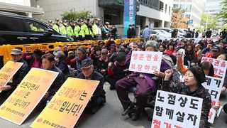 대선 임박에…'민원성 시위' 정당 당사 앞으로