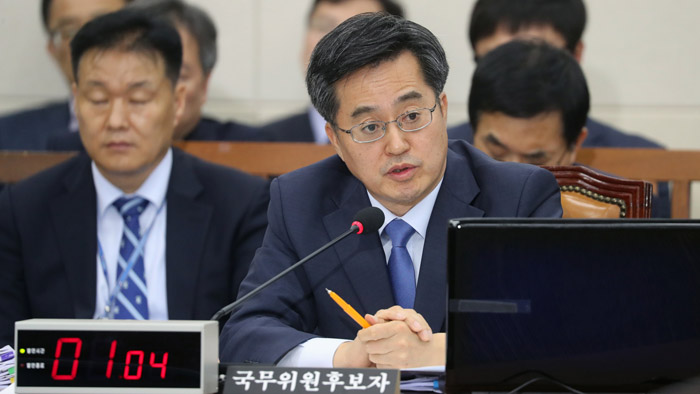 김동연 청문회서 의혹 검증…공방수위는 낮아