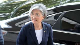 '첫 여자 외교수장' 강경화, 한미정상회담 준비 '발등의 불'