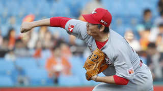 [프로야구] SK, 홈런포 또 폭발…문승원은 데뷔 첫 완투승