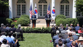 정상회담 공동성명 발표 늦어진 까닭…백악관 결재때문