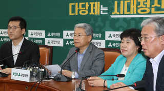 추미애 "머리자르기" 발언에 등 돌린 국민의당…산으로 간 협치