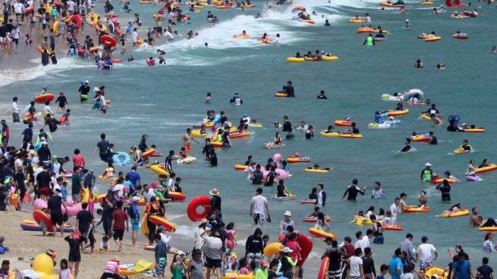 해변에서 무더위 떨쳐요…"해운대ㆍ광안리에만 100만 예상"