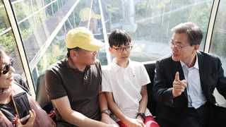 문 대통령, 평창ㆍ진해서 여름 휴가…"북한 동향 수시 보고"