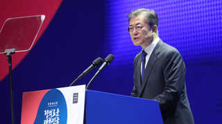 '평화적 해결' 거듭 천명…"한반도 긴장국면 전환 모색"