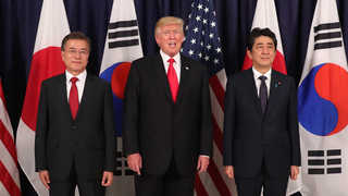 청와대, 한미일 정상회담 개최 조율…트럼프 11월 방한도 논의