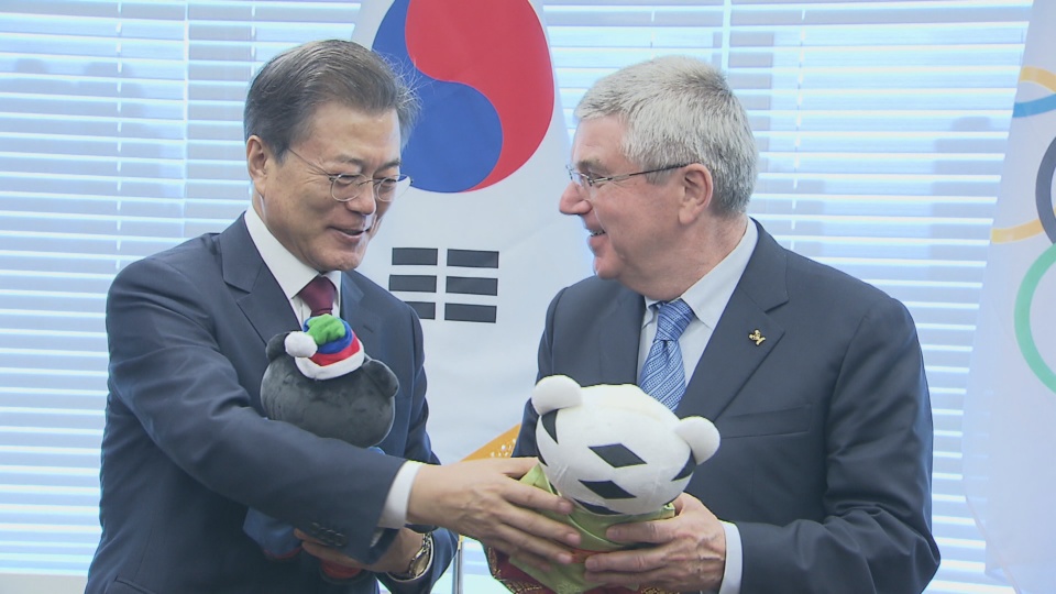 문 대통령 '평창 외교' 시동…"올림픽 성공이 안보불안 씻는길"