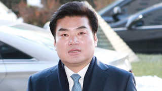 불법정치자금 혐의 원유철 검찰 출석…"심려 끼쳐 송구"