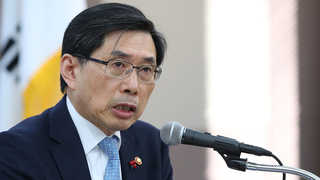 박상기 법무 "가상화폐는 도박, 거래소 폐쇄 준비"