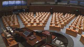 평행선 긋는 개헌 논의…정치권 공방만 격화