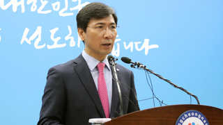 "안희정이 4차례 성폭행했다"…수행비서 폭로