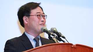 몸 낮춘 김기식 "저승사자 아니다…신뢰회복 우선"