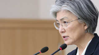 강경화 "남북정상회담 의제 유연하게…北인권 준비 더 필요"