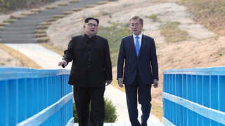 '평화시대' 예고한 남북정상, 만남 정례화