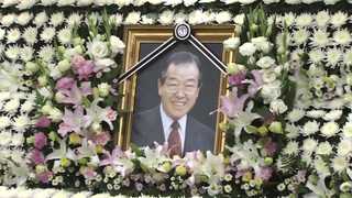 JP빈소, 사흘째 조문행렬…'훈장' 논란도 이어져