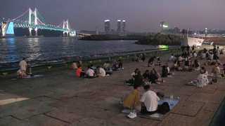 열대야와의 전쟁…잠 못 드는 피서지 밤에도 '북적'