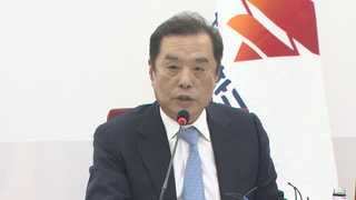 김병준, 노무현 묘소 참배…당내 일각 '좌클릭' 견제구