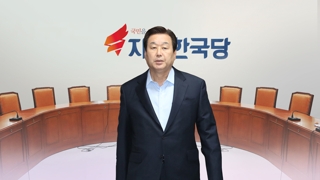'공화주의' 꺼내든 김무성, 당권 재도전 신호탄?