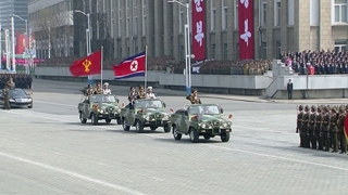 경사 분위기 띄우지만…외교일정에 가린 9·9절