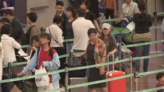 "고향 대신 해외로 떠나요"…인천공항, 벌써 연휴 시작