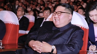 김정은 또 중국 예술단 공연 관람…'북중 친선' 과시