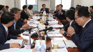 일주일 남은 시한…예산부수법안도 초치기 우려