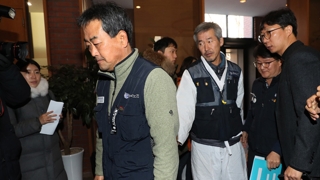 고공농성 411일째…처음으로 마주 앉은 파인텍 노사