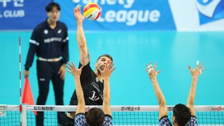 [프로배구] 현대캐피탈, 다시 선두로…OK저축은행 5연패