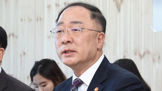 고용한파 언제까지…부총리 "3년간 어려울 수도"